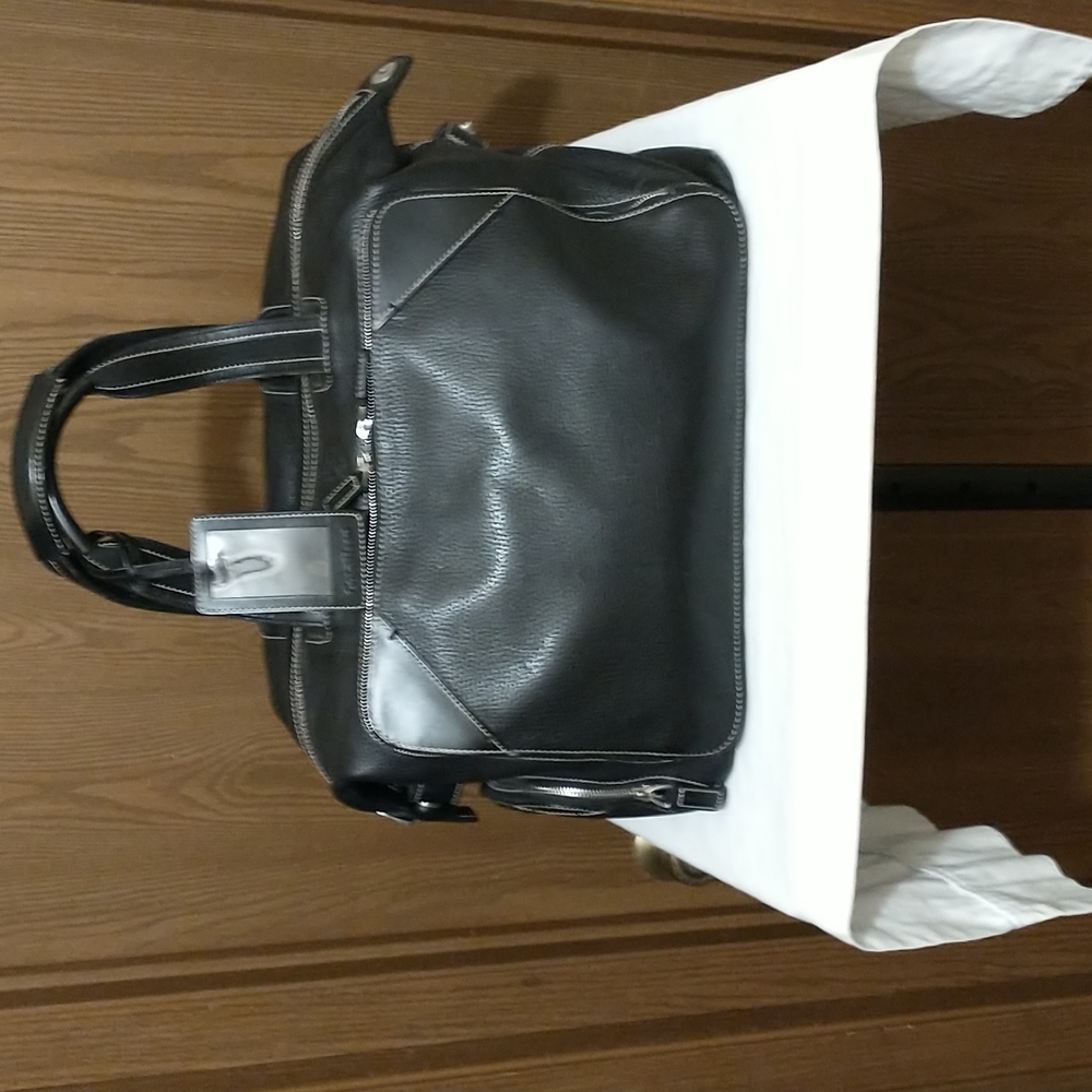 Cole Haan Leather Travel Bag. Pre-Loved and Like New.